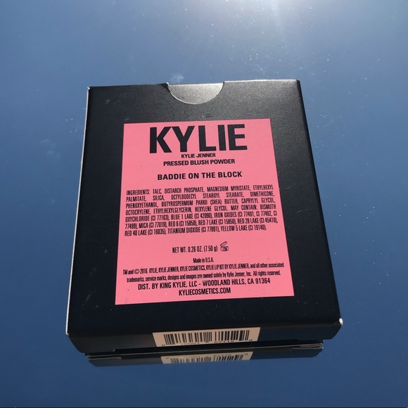 BADDIE ON THE BLOCK Kylie Blush Pressed Powder - Picture 4 of 11